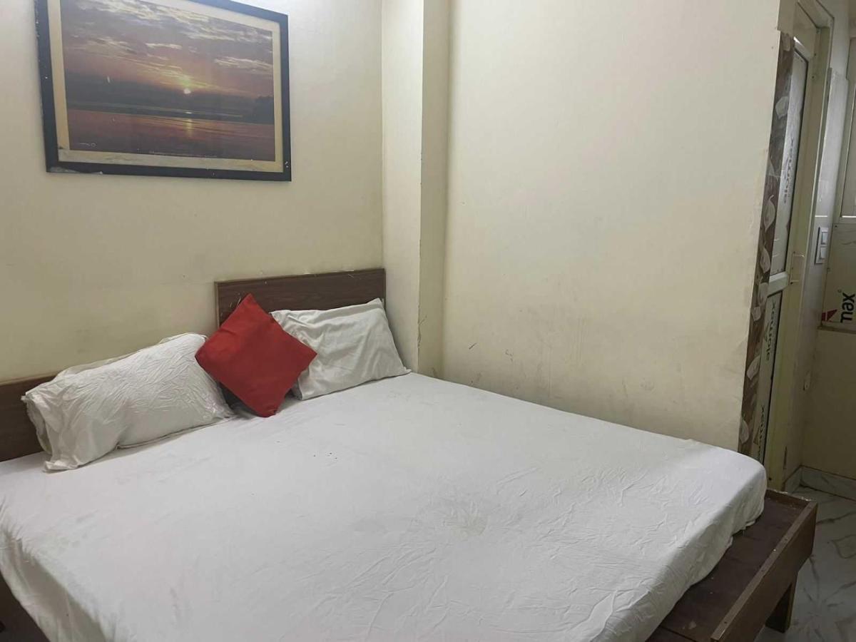 Hotel O Devansh Inn ニューデリー エクステリア 写真